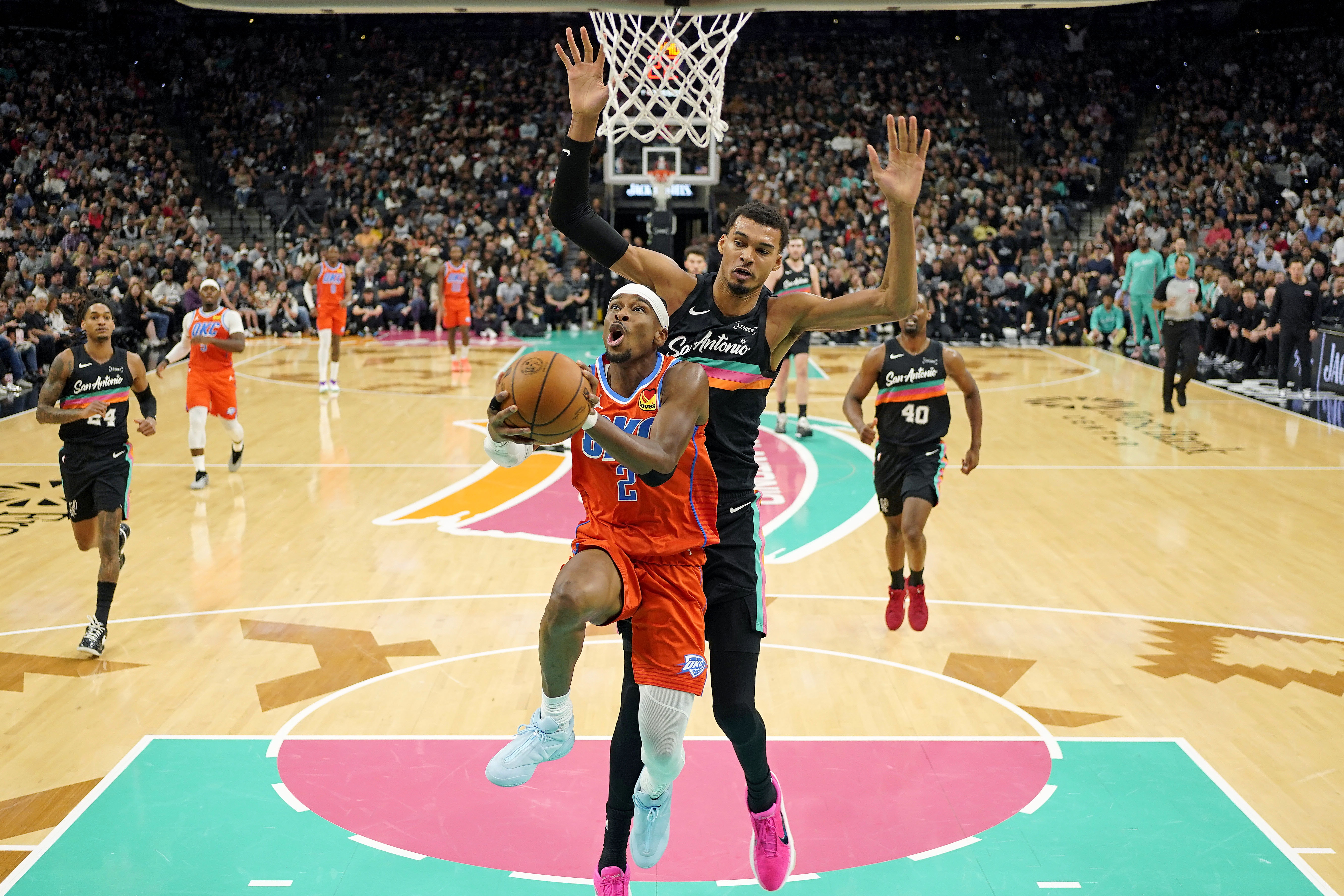 kaiyun-官方战力榜：雷霆马刺前2 绿军升第3 湖人6 骑士8 火箭10 勇士20